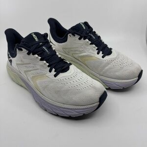 Hoka One One Arahi 5 Color Blanc De Blanc / Outer Space SZ 9.5 Women’s Wide